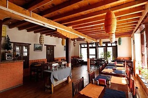 Hotel Om's Home