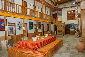 Hotel Om's Home
