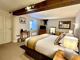 Castle Cottage Inn