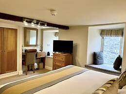 Castle Cottage Inn