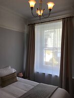 8 Owls B&B