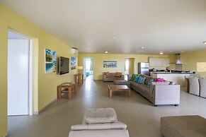 Blue Bay Apartments