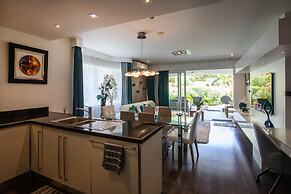 Blue Bay Apartments