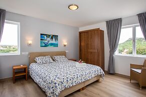 Blue Bay Apartments