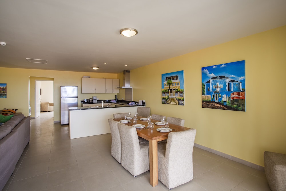 Blue Bay Apartments
