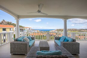 Blue Bay Apartments