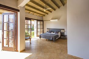 Blue Bay Bungalows