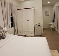 Vanida Antique Home