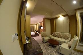 Royal Mountain Hotel