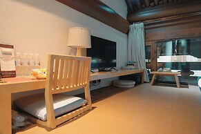 Water Hotel Pingyao