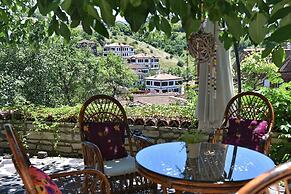 Dadibra Konak