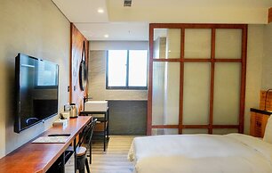 Central Land Hotel