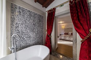 Sintra Marmòris Palace