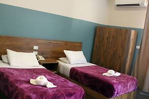 Nitocrisse Hotel