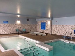 Days Inn by Wyndham Calgary North Balzac