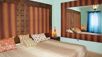 Inn Seventies Cheap & Chic II