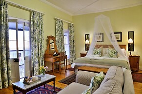 Mont d'Or Swartberg Hotel