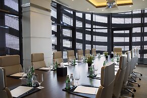 Pearl Rotana Capital Centre