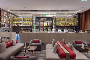 Pearl Rotana Capital Centre