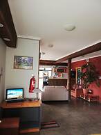 Hostal La Base