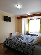 Hostal La Base
