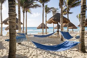 Hotel NYX Cancun All Inclusive