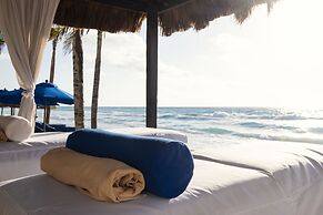 Hotel NYX Cancun All Inclusive