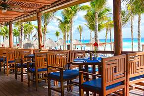 Hotel NYX Cancun All Inclusive