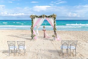 Hotel NYX Cancun All Inclusive