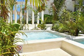 Hotel NYX Cancun All Inclusive