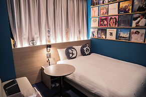 Hotel She, Osaka