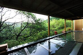 LiVEMAX RESORT