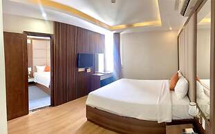 Pariat River Front Hotel