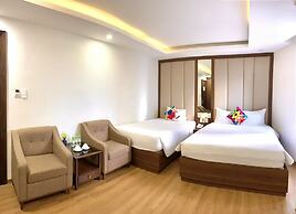 Pariat River Front Hotel