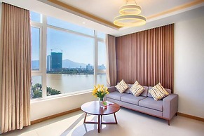 Pariat River Front Hotel