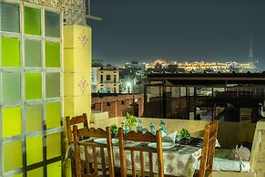 Hotel Marina Mahal