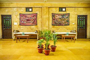 Hotel Marina Mahal