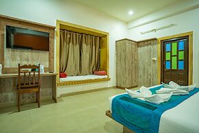 Hotel Marina Mahal