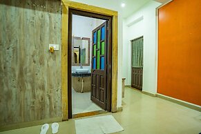 Hotel Marina Mahal