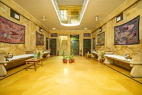 Hotel Marina Mahal