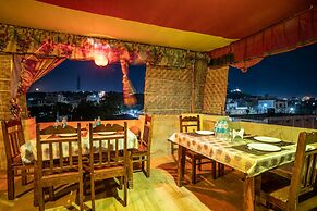 Hotel Marina Mahal