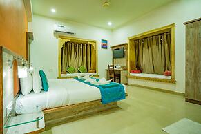 Hotel Marina Mahal