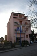 Piccolo Hotel