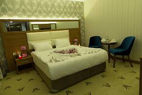 Carmine Otel