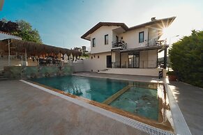 Cunda House Kucuk Otel