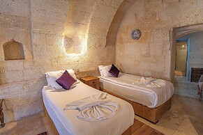 Elegance Cave Suites