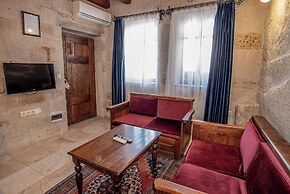 Elegance Cave Suites
