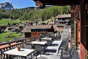 The Alpina Lodge