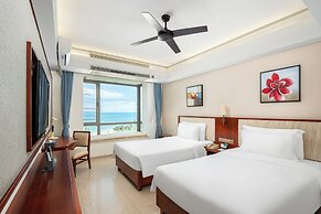 Sanya Seacube Holiday Hotel