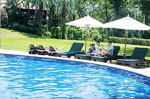 Sanya Seacube Holiday Hotel